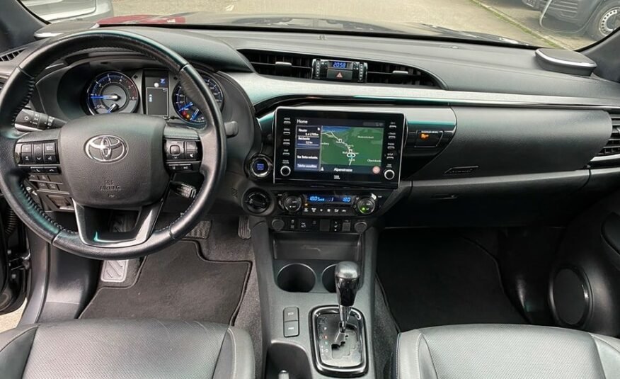 TOYOTA Hilux 2.8D-4D Invincible Double Cab 4×4 A 2022