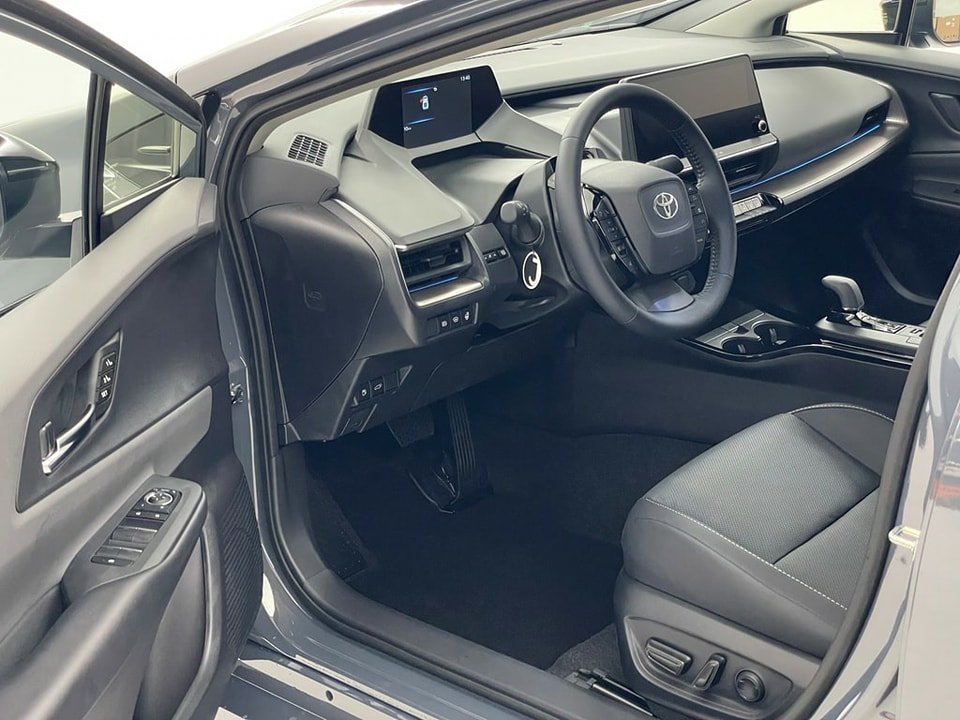 TOYOTA Prius Plug-in Hybrid 2.0 Premium 2024