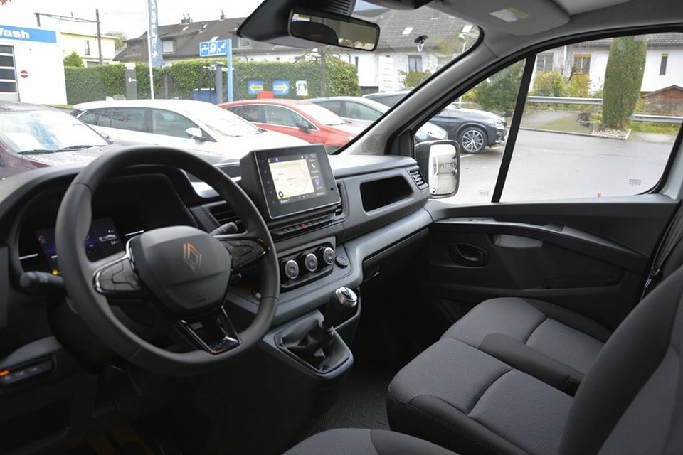 RENAULT Trafic fourgon Advance KW L2H1 2.0 Blue dCi 150 E NEUF