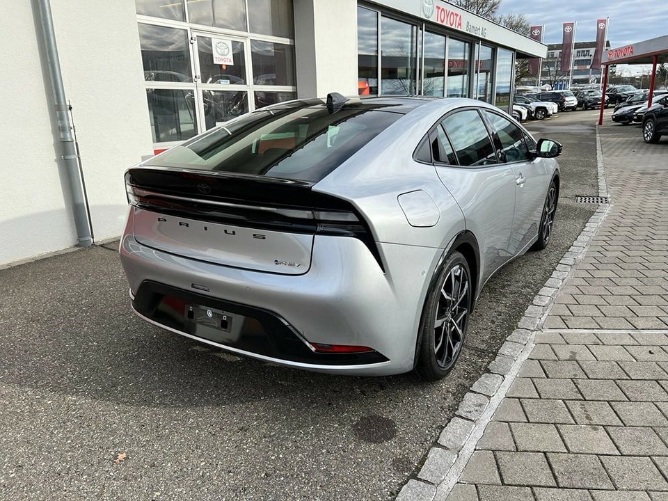 TOYOTA Prius 2.0 Plug-In-Hybrid Premium 2024 NEUF