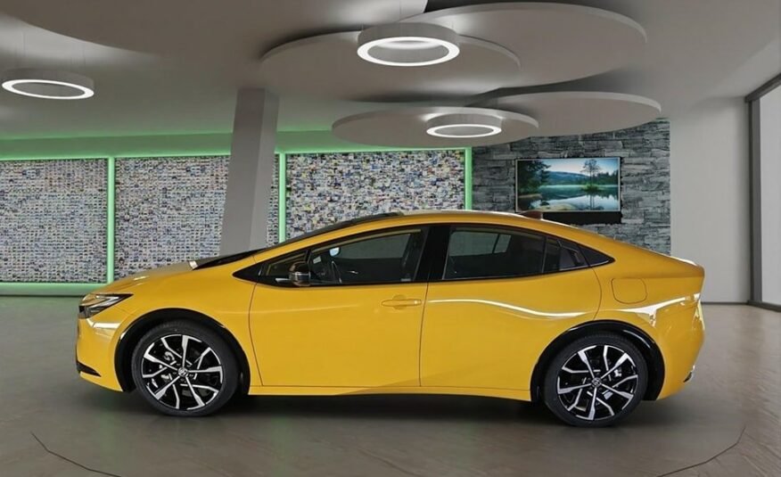 TOYOTA Prius 2.0 Plug-In-Hybrid Style 2024