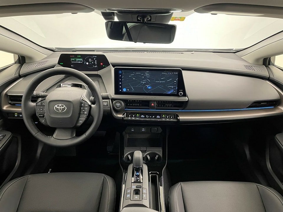 TOYOTA Prius Plug-in Hybrid 2.0 Premium 2024