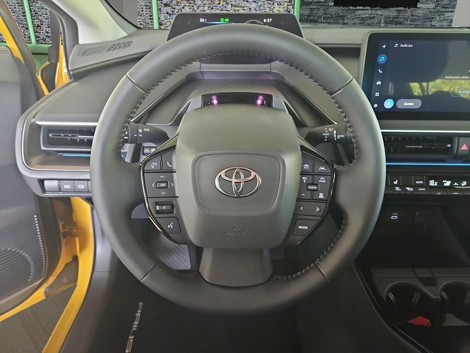 TOYOTA Prius 2.0 Plug-In-Hybrid Style 2024