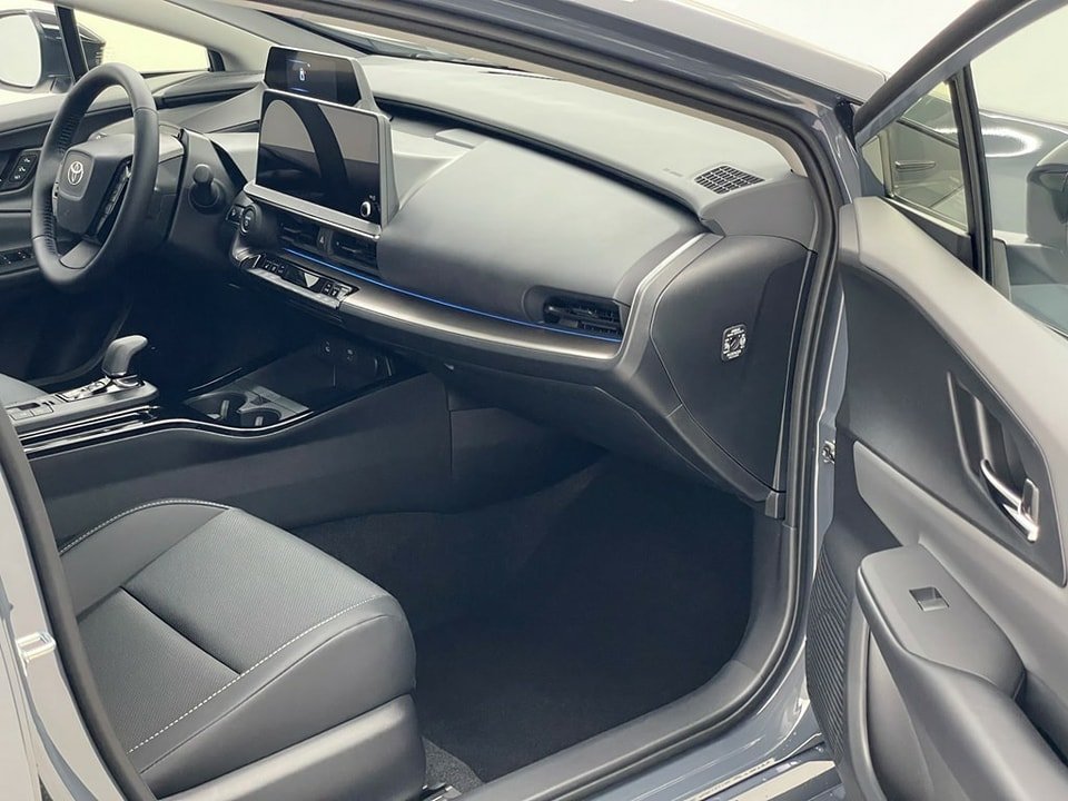 TOYOTA Prius Plug-in Hybrid 2.0 Premium 2024