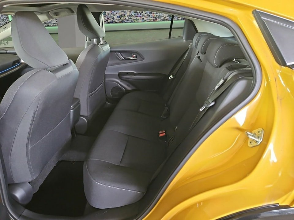 TOYOTA Prius 2.0 Plug-In-Hybrid Style 2024