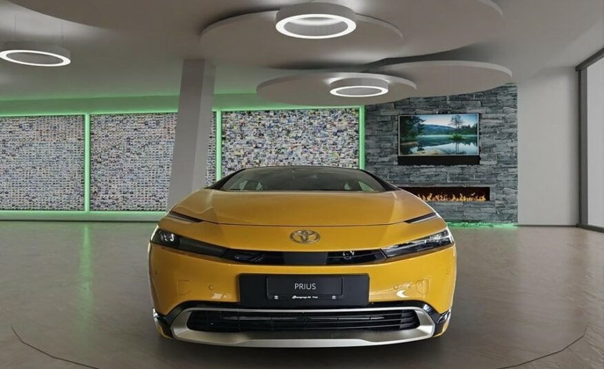 TOYOTA Prius 2.0 Plug-In-Hybrid Style 2024
