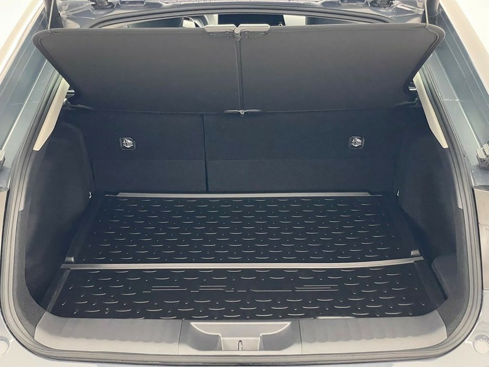TOYOTA Prius Plug-in Hybrid 2.0 Premium 2024