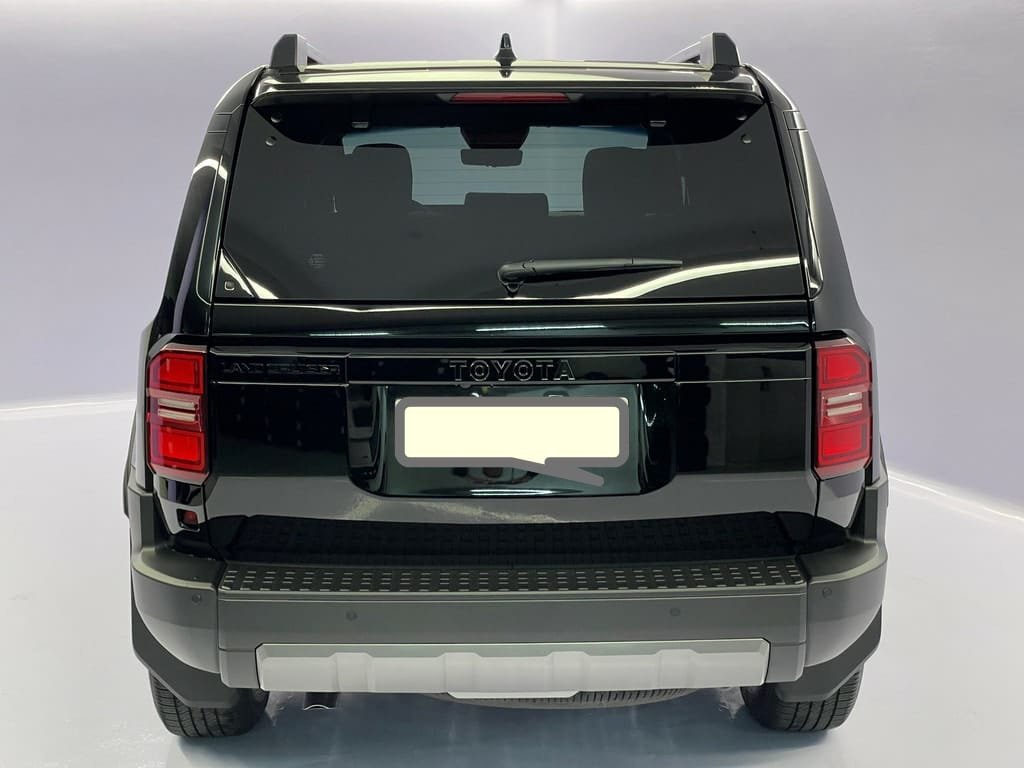 TOYOTA Land Cruiser 2.8 D 230 Invincible AWD