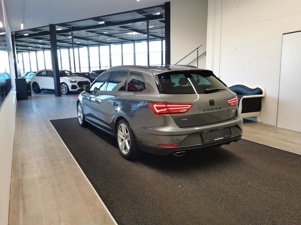SEAT Leon ST 2.0 TSI Cupra 300 4 Drive DSG