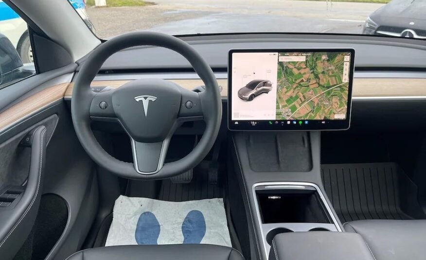 Tesla Model Y Long Range