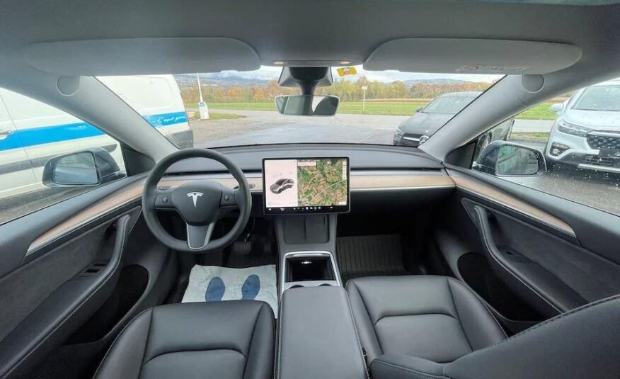 Tesla Model Y Long Range