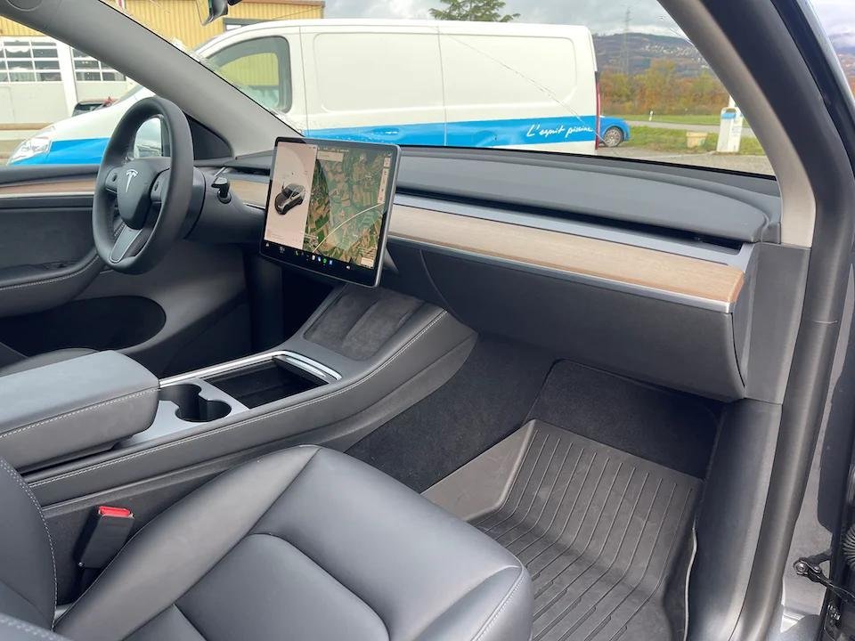 Tesla Model Y Long Range