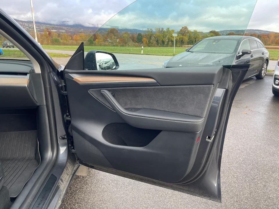 Tesla Model Y Long Range