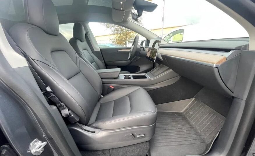 Tesla Model Y Long Range