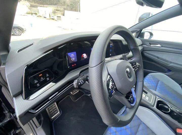VW Golf VII 2.0 TSI R 310 DSG 4motion