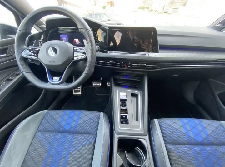 VW Golf VII 2.0 TSI R 310 DSG 4motion