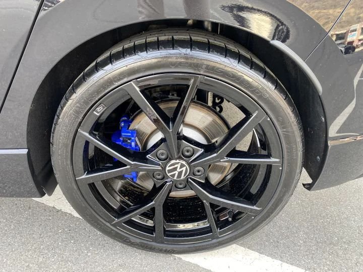 VW Golf VII 2.0 TSI R 310 DSG 4motion